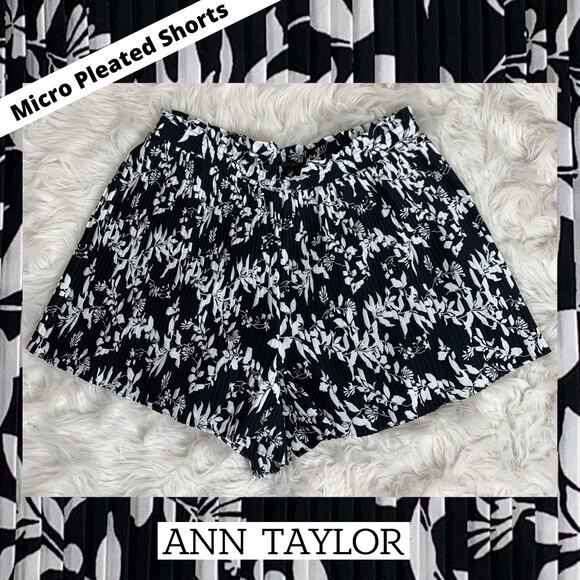 Plus Size 2XL Ann Taylor MicroPleat Shorts Resort Cruise Vacation Summer Beach - Picture 1 of 6